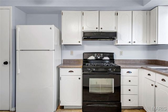 1703 Boardwalk Avenue, Florissant, MO 63031