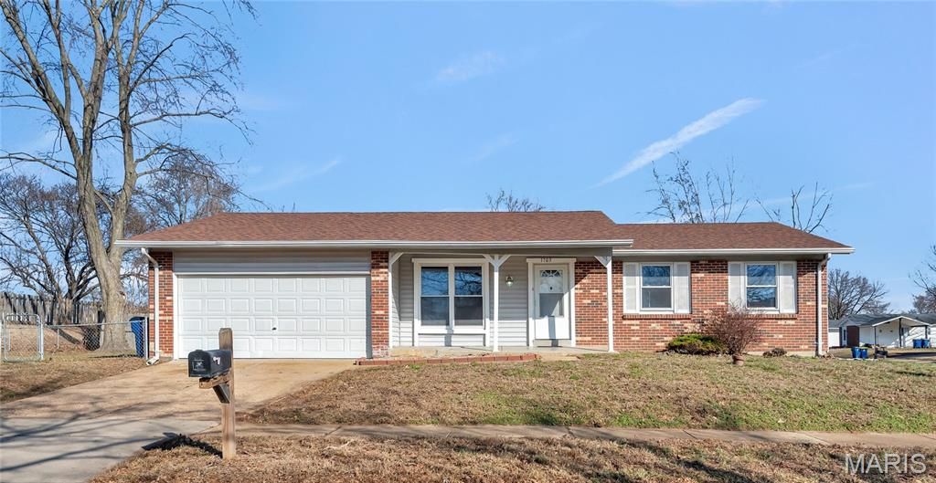 1703 Boardwalk Avenue, Florissant, MO 63031