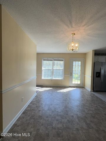 437 Boysenberry Lane, Hubert, NC 28539