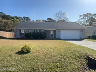 437 Boysenberry Lane, Hubert, NC 28539