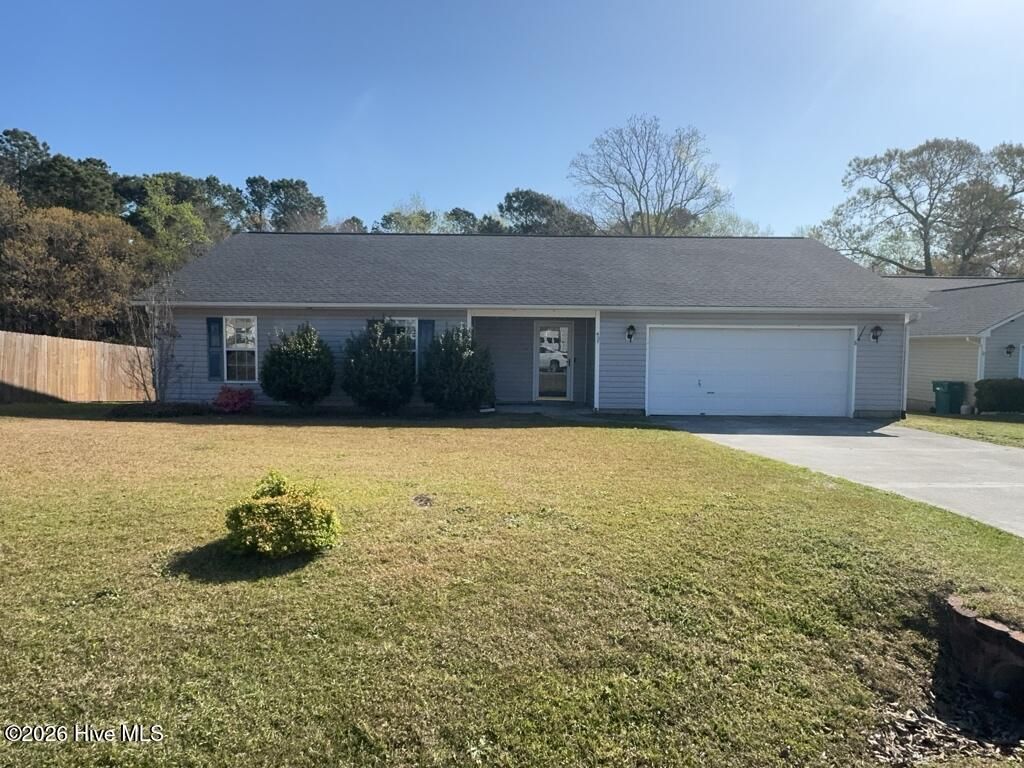 437 Boysenberry Lane, Hubert, NC 28539