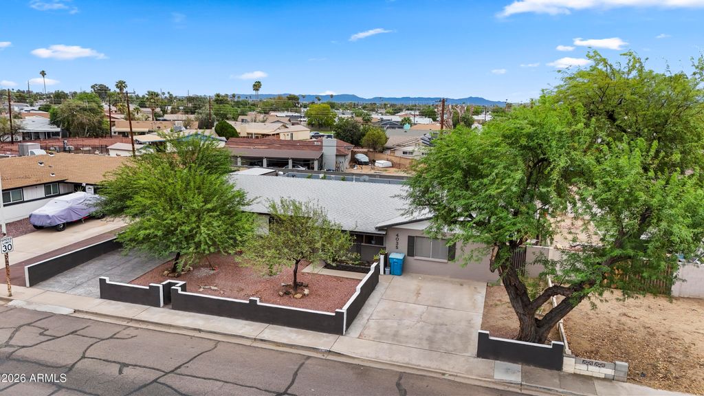 4035 W ORANGEWOOD Avenue, Phoenix, AZ 85051 — photo 2