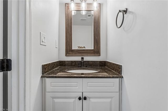 900 Sheffield ST, Hampton, VA 23666