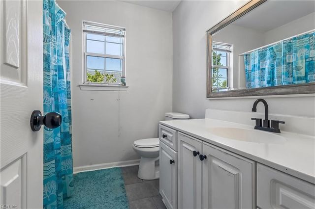 900 Sheffield ST, Hampton, VA 23666