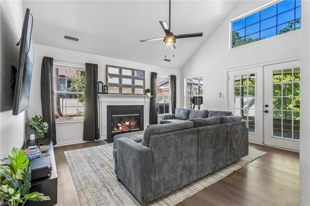 900 Sheffield ST, Hampton, VA 23666
