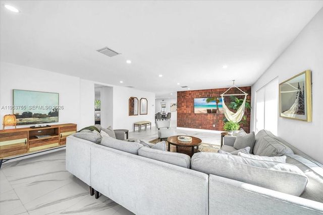 1356 Madison St, Hollywood, FL 33019