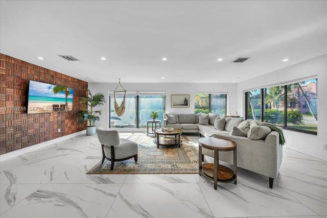 1356 Madison St, Hollywood, FL 33019