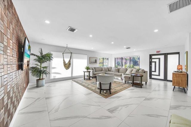 1356 Madison St, Hollywood, FL 33019