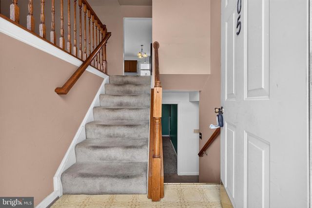 105 COLLIERY DR, Thurmont, MD 21788