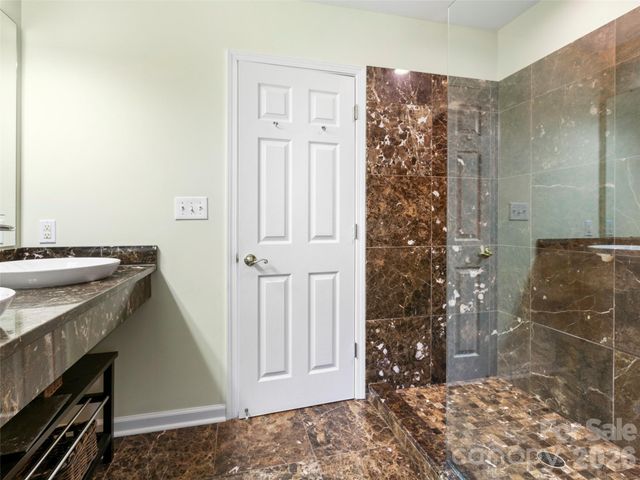305 Ewarts Hill Road, Hendersonville, NC 28739