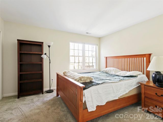 305 Ewarts Hill Road, Hendersonville, NC 28739