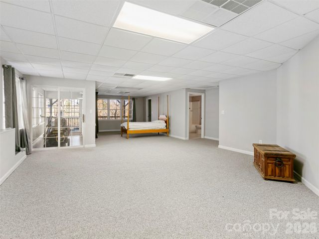 305 Ewarts Hill Road, Hendersonville, NC 28739