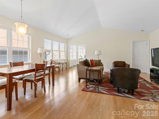 305 Ewarts Hill Road, Hendersonville, NC 28739