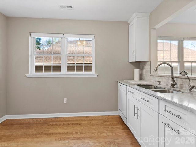 305 Ewarts Hill Road, Hendersonville, NC 28739