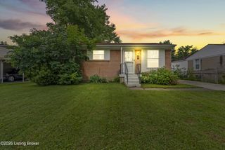 6511 Maravian Dr, Louisville, KY 40258