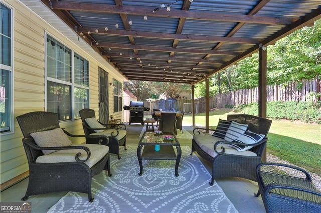 3000 Ozora Farms Way, Loganville, GA 30052