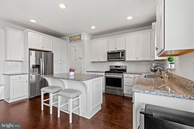 107 STONE RUN DR, Mechanicsburg, PA 17050