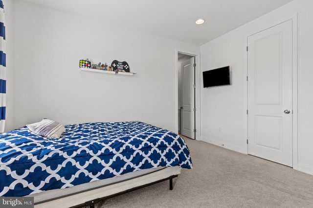 107 STONE RUN DR, Mechanicsburg, PA 17050