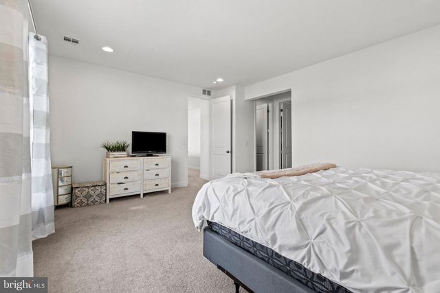 107 STONE RUN DR, Mechanicsburg, PA 17050
