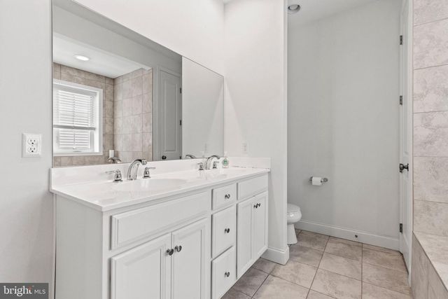 107 STONE RUN DR, Mechanicsburg, PA 17050