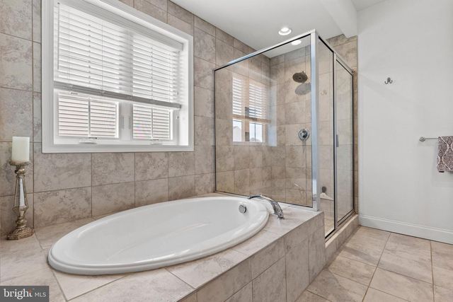 107 STONE RUN DR, Mechanicsburg, PA 17050