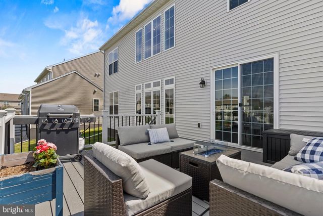 107 STONE RUN DR, Mechanicsburg, PA 17050