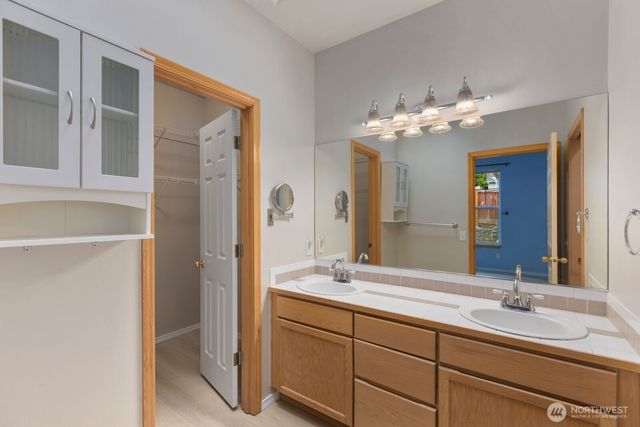 2727 151st Place SW, Lynnwood, WA 98087