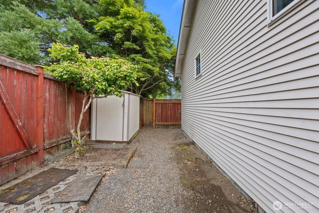 2727 151st Place SW, Lynnwood, WA 98087