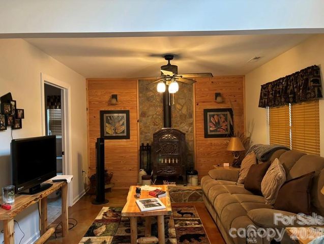 369 Pinecrest Circle, Troy, NC 27371