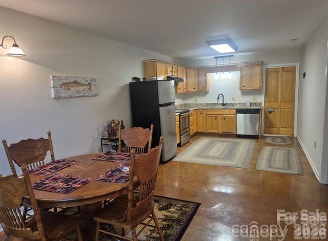 369 Pinecrest Circle, Troy, NC 27371