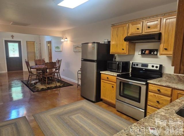 369 Pinecrest Circle, Troy, NC 27371