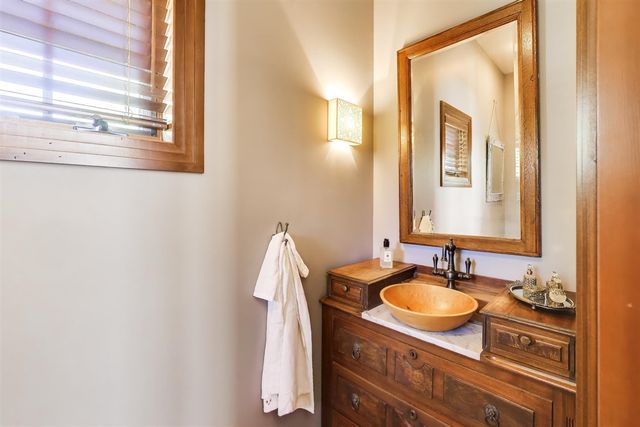2287 Autumn Ridge, Saint Joseph, MI 49085