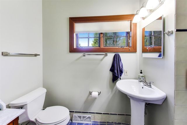 2287 Autumn Ridge, Saint Joseph, MI 49085