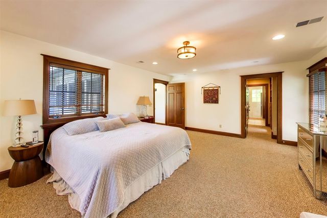 2287 Autumn Ridge, Saint Joseph, MI 49085