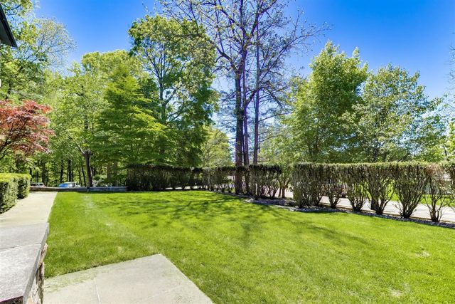 2287 Autumn Ridge, Saint Joseph, MI 49085