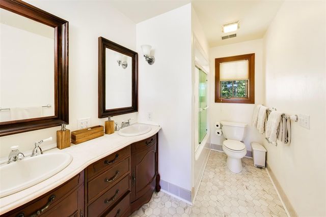 2287 Autumn Ridge, Saint Joseph, MI 49085