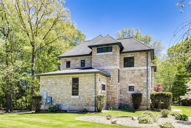 2287 Autumn Ridge, Saint Joseph, MI 49085