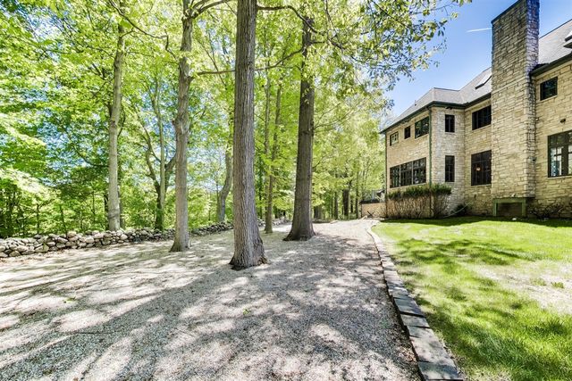 2287 Autumn Ridge, Saint Joseph, MI 49085