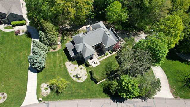 2287 Autumn Ridge, Saint Joseph, MI 49085