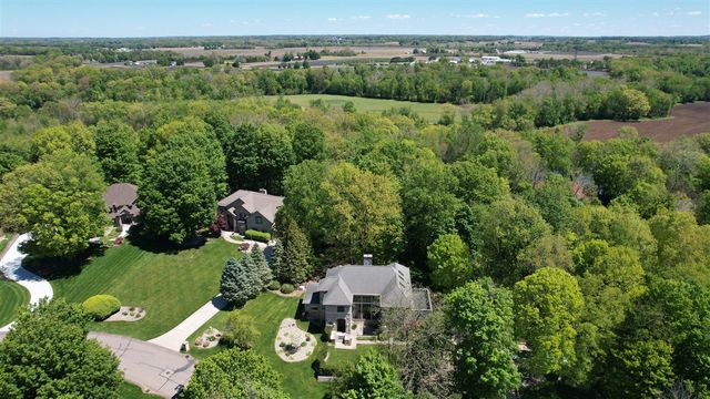 2287 Autumn Ridge, Saint Joseph, MI 49085
