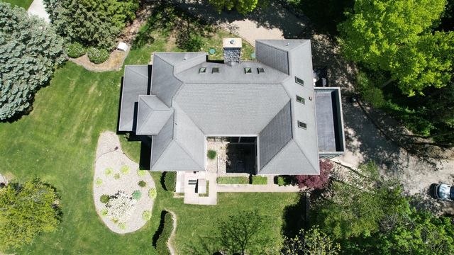 2287 Autumn Ridge, Saint Joseph, MI 49085