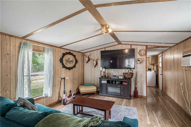 497 Blackberry Road, Somerville, TX 77879