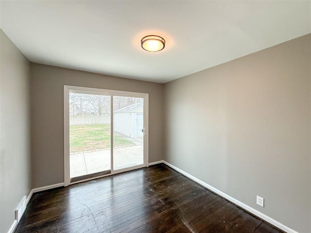 22203 Logue Avenue, Warren, MI 48091