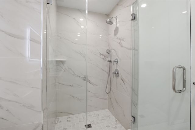 36 Loomis 103, Bedford, MA 01730