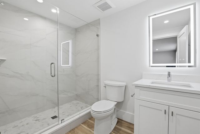 36 Loomis 103, Bedford, MA 01730