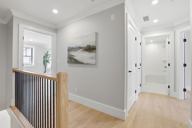 36 Loomis 103, Bedford, MA 01730