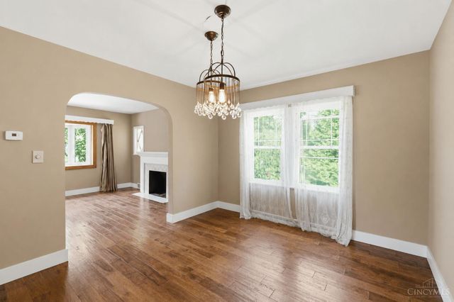3605 E Galbraith Road, Amberley, OH 45236