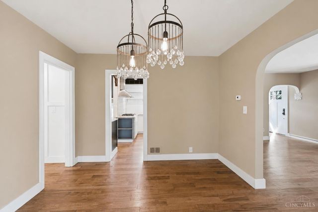 3605 E Galbraith Road, Amberley, OH 45236