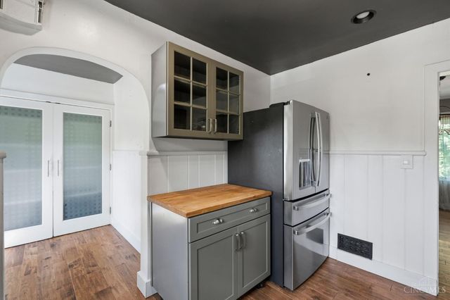 3605 E Galbraith Road, Amberley, OH 45236
