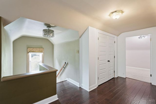 3605 E Galbraith Road, Amberley, OH 45236